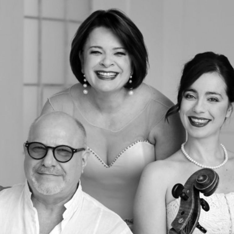 Roudnické hudební jaro / Jitka Čechová – Smetanovo trio