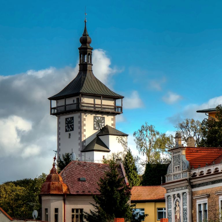 Kamenná věž Hláska